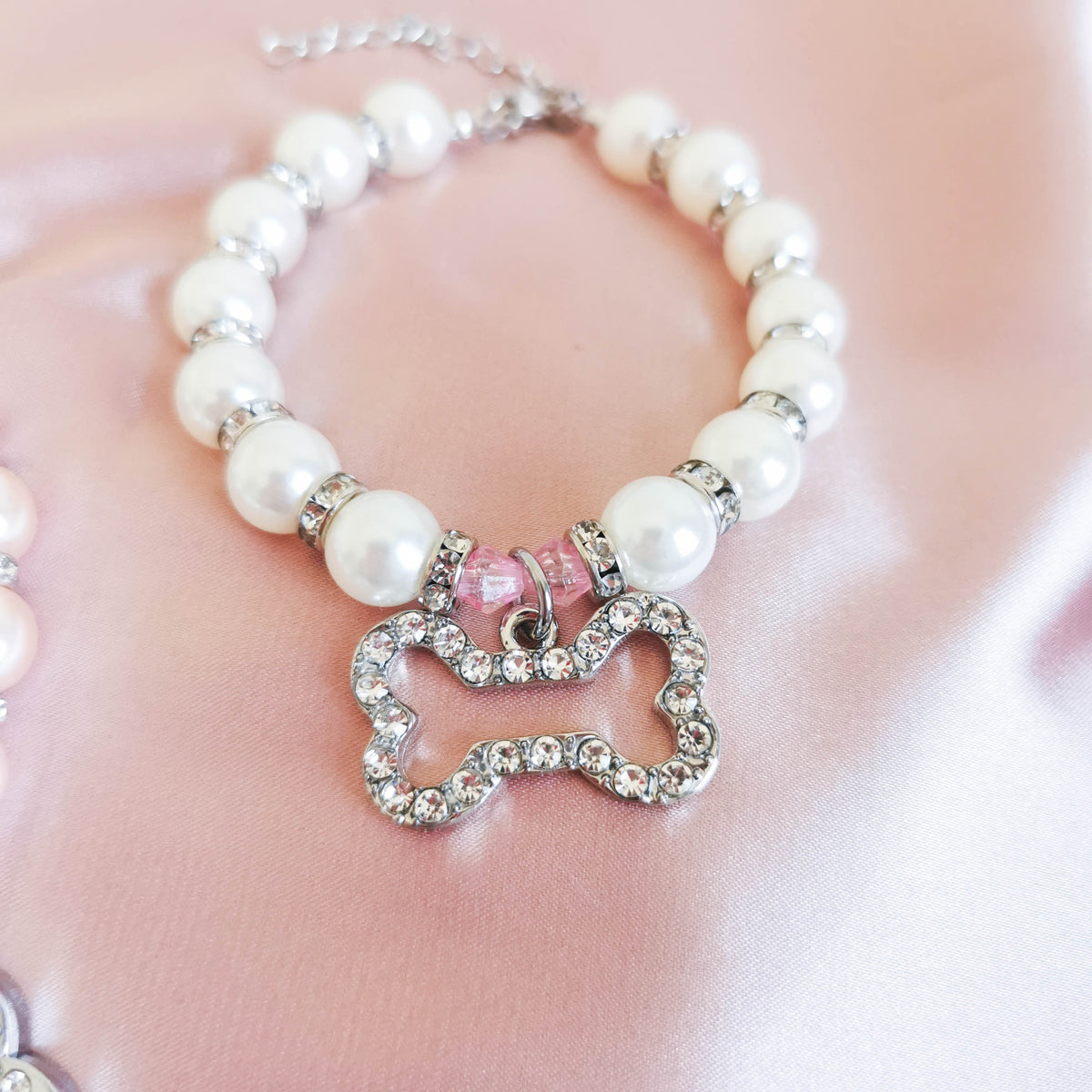 Elegant Pearl and Rhinestone Pet Necklace & Collar