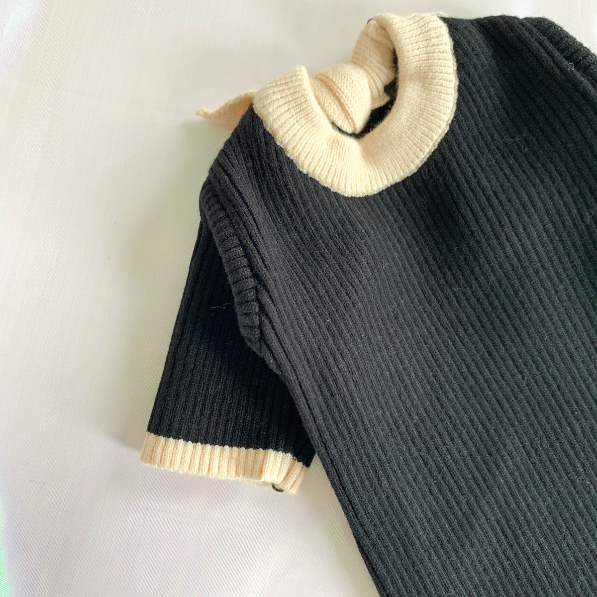 Elegant Pet Sweater with Bow Tie Details on Collar